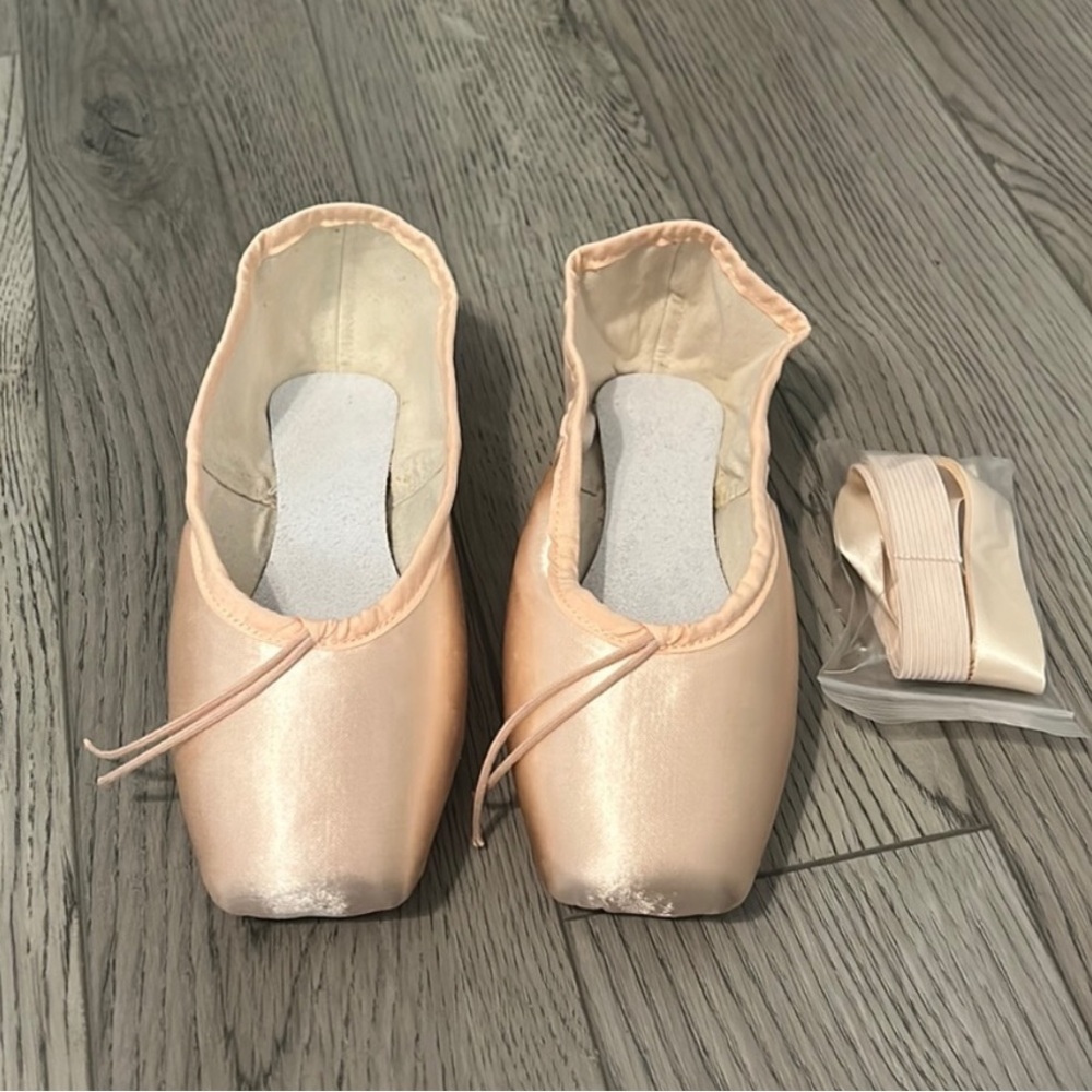 Pointe shoes